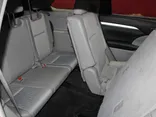 White, 2015 Toyota Highlander Thumnail Image 18