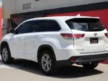 White, 2015 Toyota Highlander Thumnail Image 9