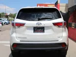 White, 2015 Toyota Highlander Thumnail Image 4