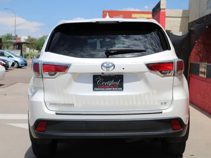 White, 2015 Toyota Highlander Image 4