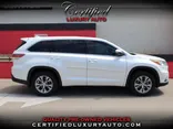 White, 2015 Toyota Highlander Thumnail Image 1