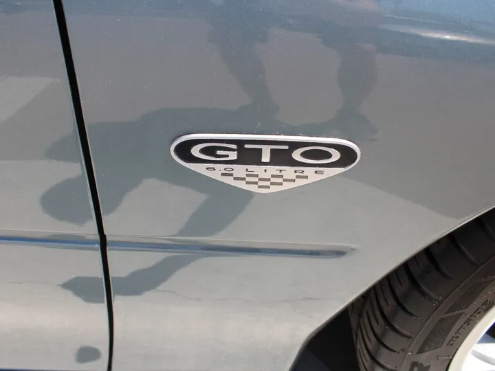 Gray, 2006 Pontiac GTO Image 14
