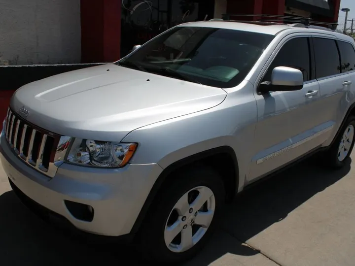 SILVER, 2012 Jeep Grand Cherokee Image 6