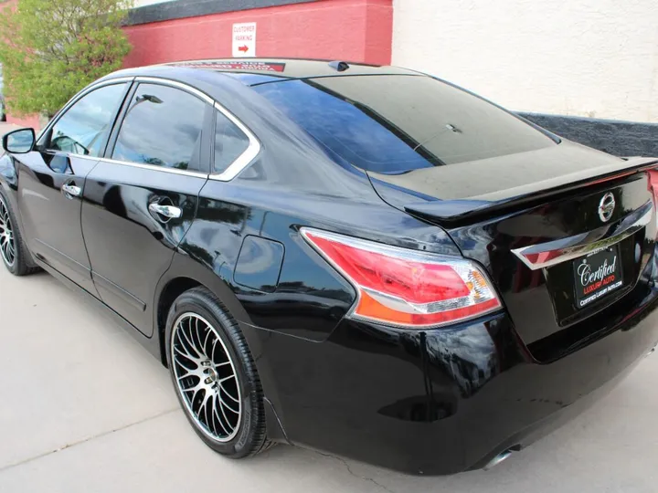 Black, 2015 Nissan Altima Image 8