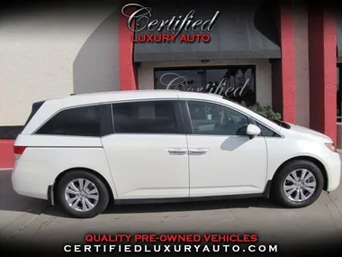 WHITE, 2016 Honda Odyssey Image 