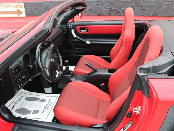 Red, 2005 Toyota MR2 Spyder Image 17