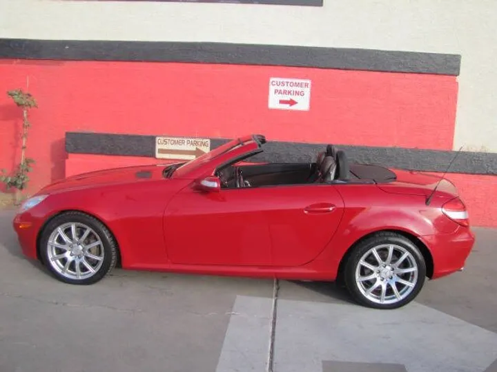 Red, 2006 Mercedes-Benz SLK Image 2