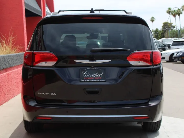 Burgundy, 2017 Chrysler Pacifica Image 5