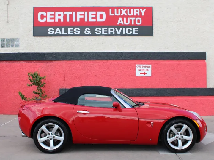 Red, 2008 Pontiac Solstice Image 10