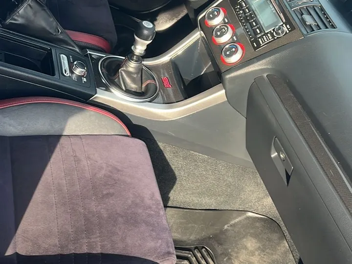 SILVER, 2015 SUBARU WRX Image 10