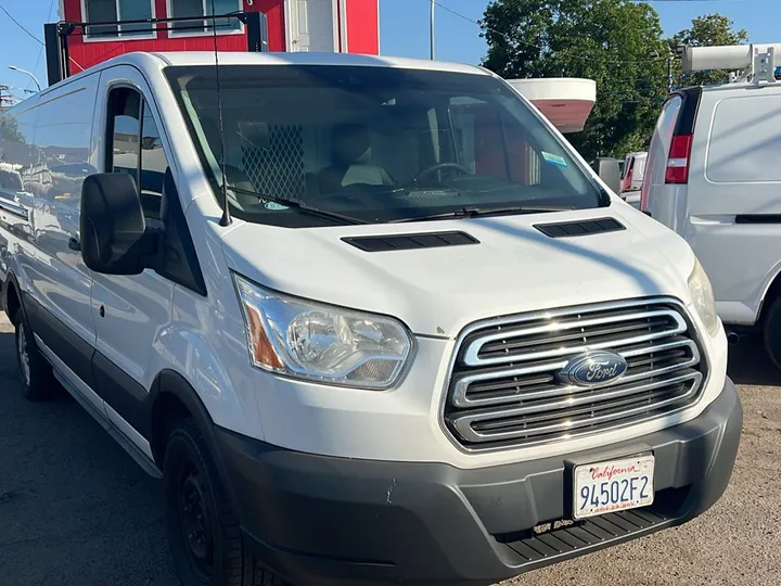 WHITE, 2017 FORD TRANSIT 350 VAN Image 1