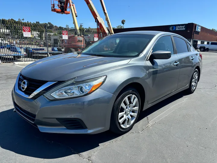 2017 NISSAN ALTIMA Image 1