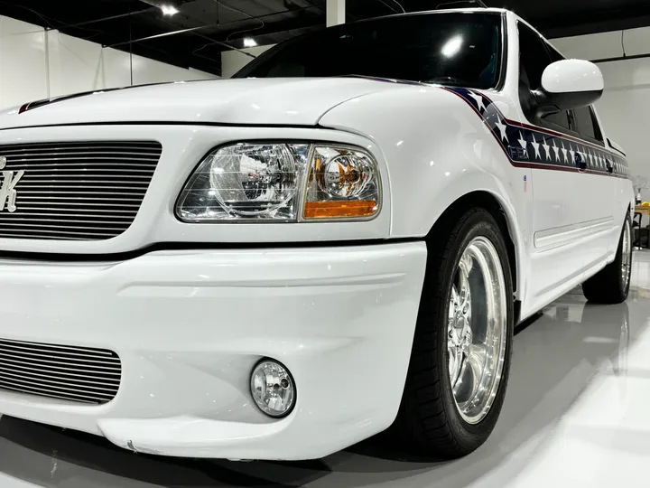 WHITE, 2002 FORD F150 SUPERCREW CAB Image 3