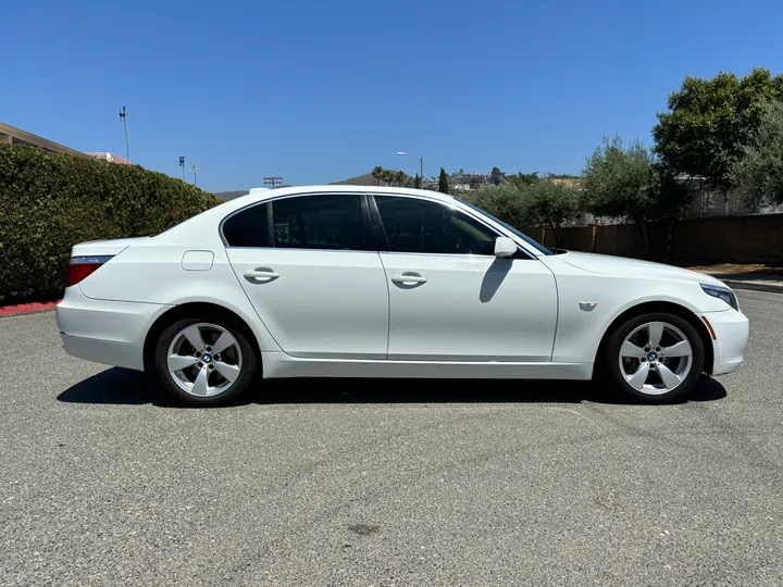 2008 BMW 5 SERIES Image 4