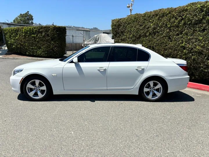 2008 BMW 5 SERIES Image 7