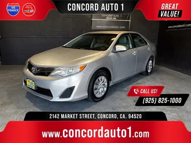 SILVER, 2013 TOYOTA CAMRY Image 10