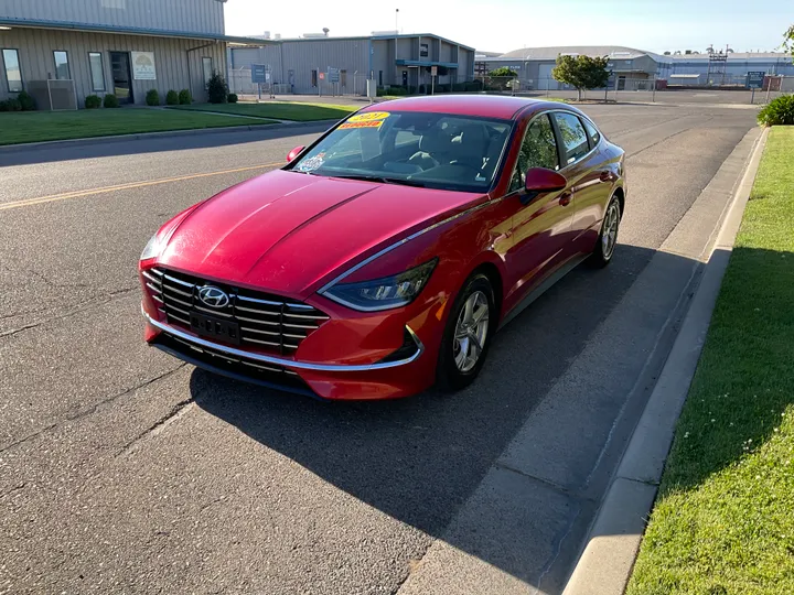 RED, 2021 HYUNDAI SONATA Image 3