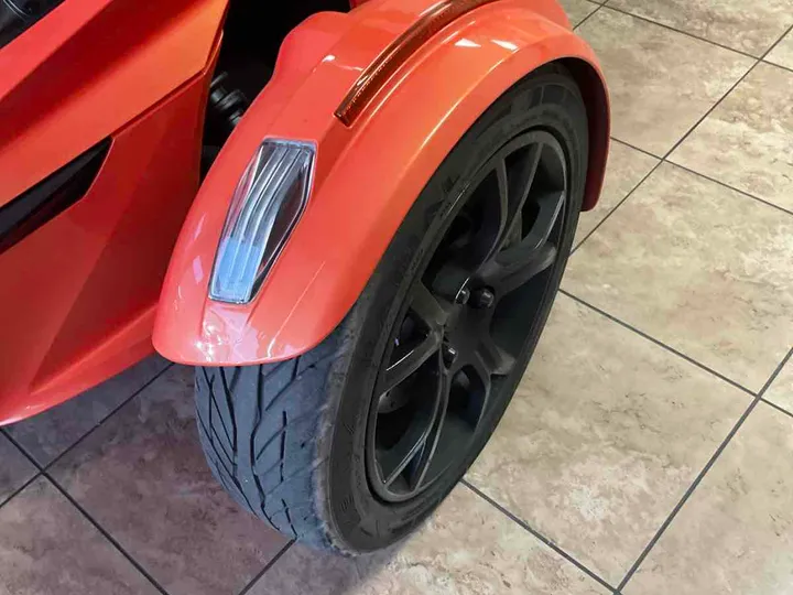 ORANGE, 2019 CANA SPYDER Image 12