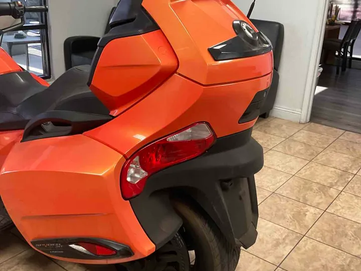 ORANGE, 2019 CANA SPYDER Image 13