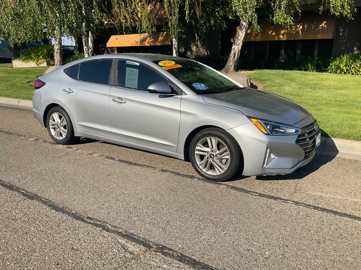 SILVER, 2020 HYUNDAI ELANTRA Image 2