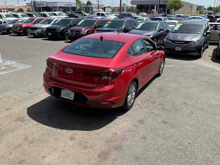 RED, 2020 HYUNDAI ELANTRA Image 9