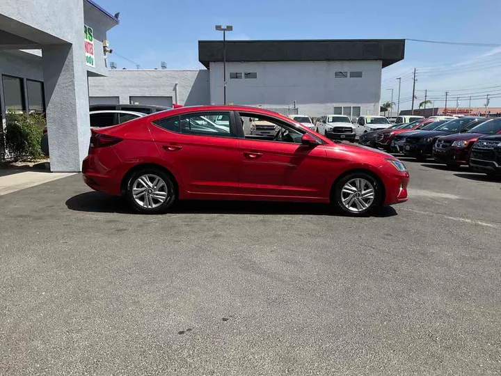 RED, 2020 HYUNDAI ELANTRA Image 3