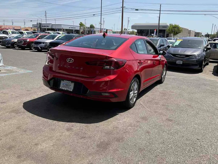 RED, 2020 HYUNDAI ELANTRA Image 11