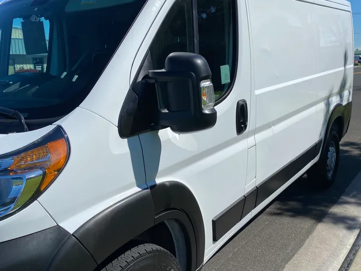 WHITE, 2020 RAM PROMASTER CARGO VAN Image 5