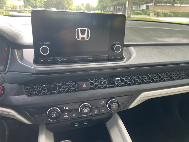 N / A, 2023 HONDA ACCORD Image 18