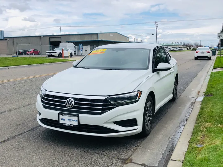 WHITE, 2021 VOLKSWAGEN JETTA Image 8