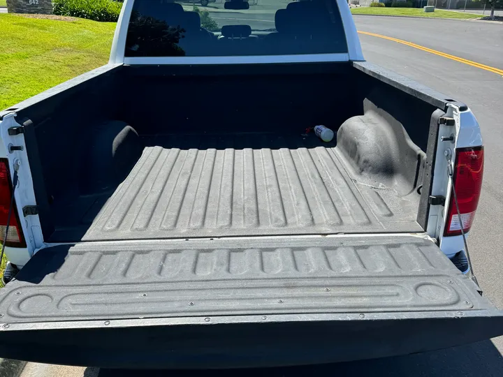 N / A, 2019 RAM 1500 CLASSIC CREW CAB Image 8