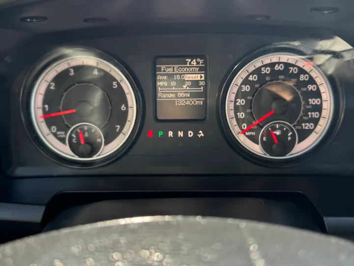 N / A, 2019 RAM 1500 CLASSIC CREW CAB Image 16