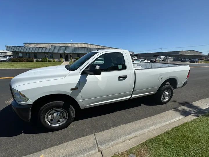 BEIGE, 2018 RAM 2500 REGULAR CAB Image 3