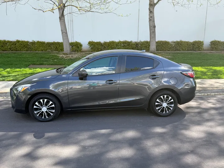N / A, 2019 TOYOTA YARIS Image 4