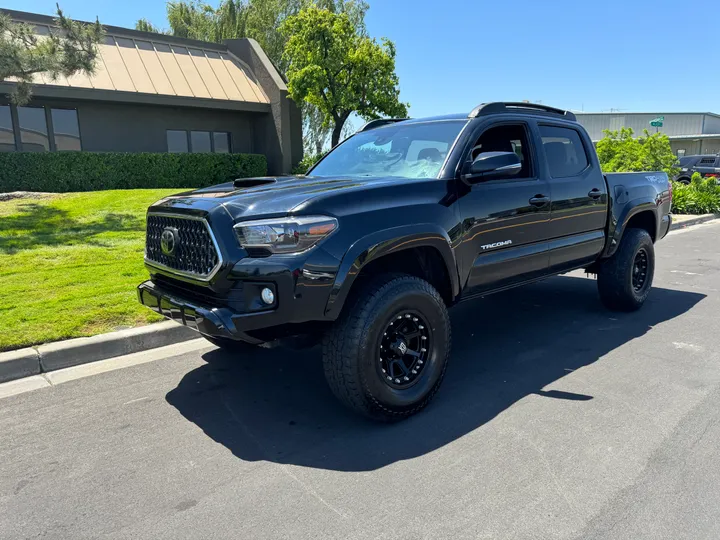 N / A, 2018 TOYOTA TACOMA DOUBLE CAB Image 3