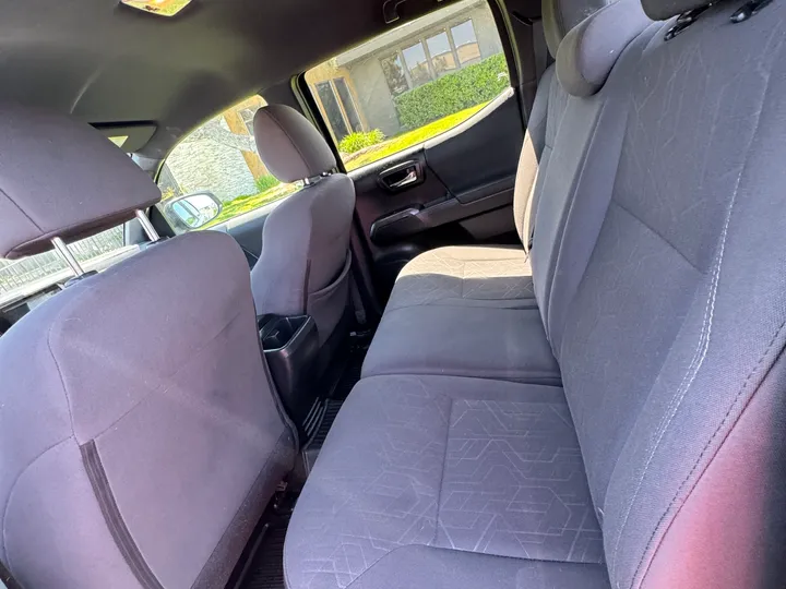 N / A, 2018 TOYOTA TACOMA DOUBLE CAB Image 10