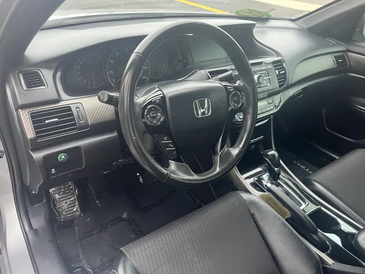 N / A, 2017 HONDA ACCORD Image 11