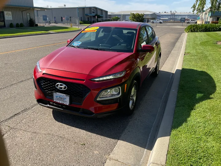 RED, 2021 HYUNDAI KONA Image 8