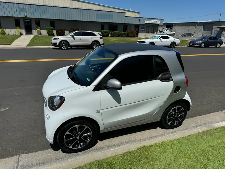 N / A, 2016 SMART FORTWO Image 3