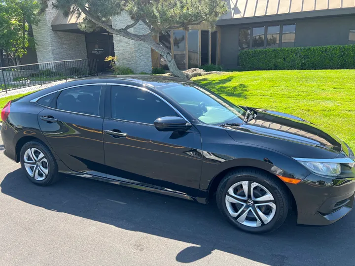 N / A, 2018 HONDA CIVIC Image 2