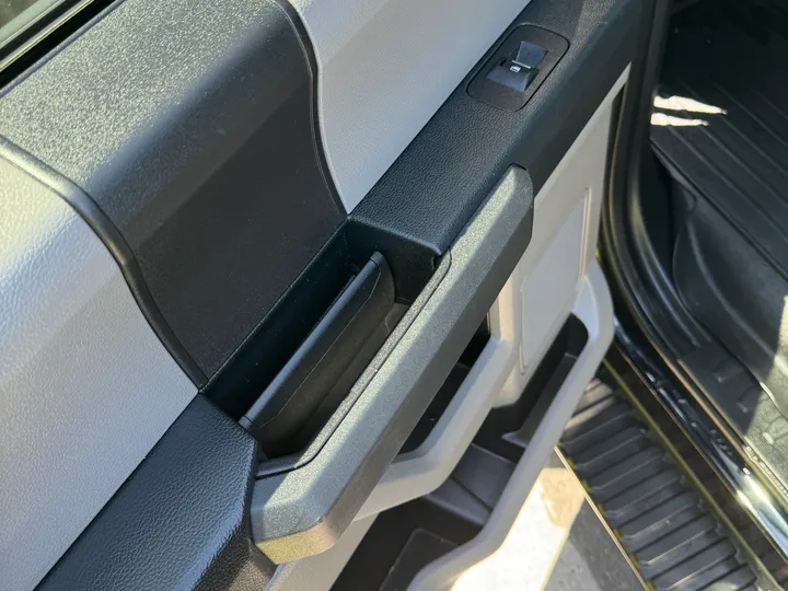 N / A, 2018 FORD F150 SUPERCREW CAB Image 10