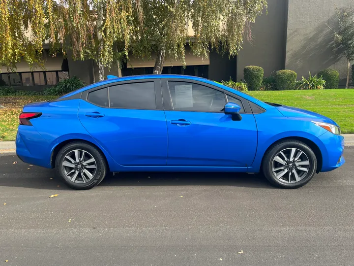 BLUE, 2021 NISSAN VERSA Image 2