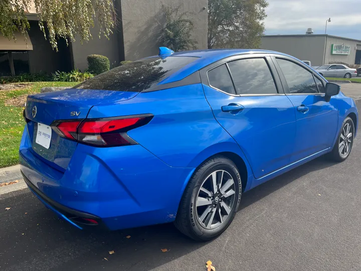 BLUE, 2021 NISSAN VERSA Image 3