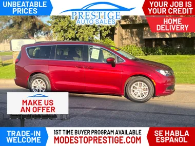 RED, 2020 CHRYSLER VOYAGER Image 