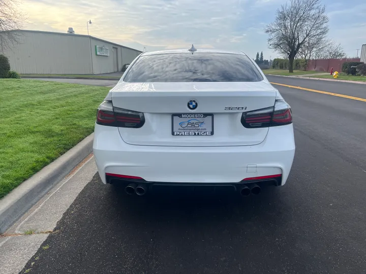 WHITE, 2015 BMW 3 SERIES Image 6