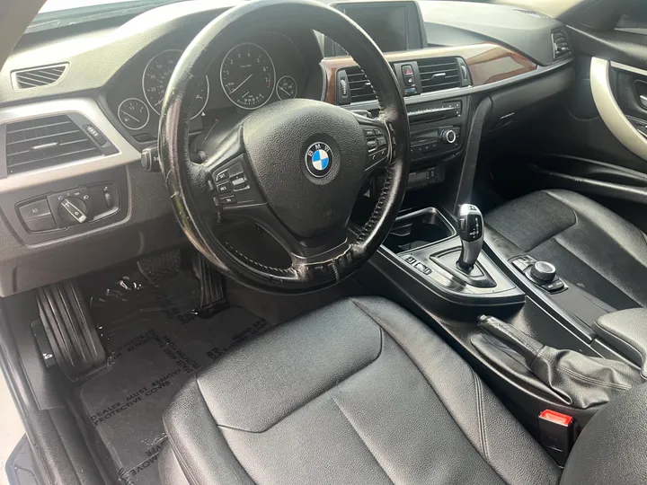 WHITE, 2015 BMW 3 SERIES Image 12