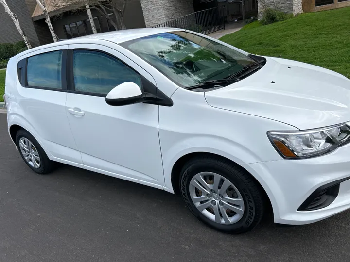 N / A, 2017 CHEVROLET SONIC Image 2