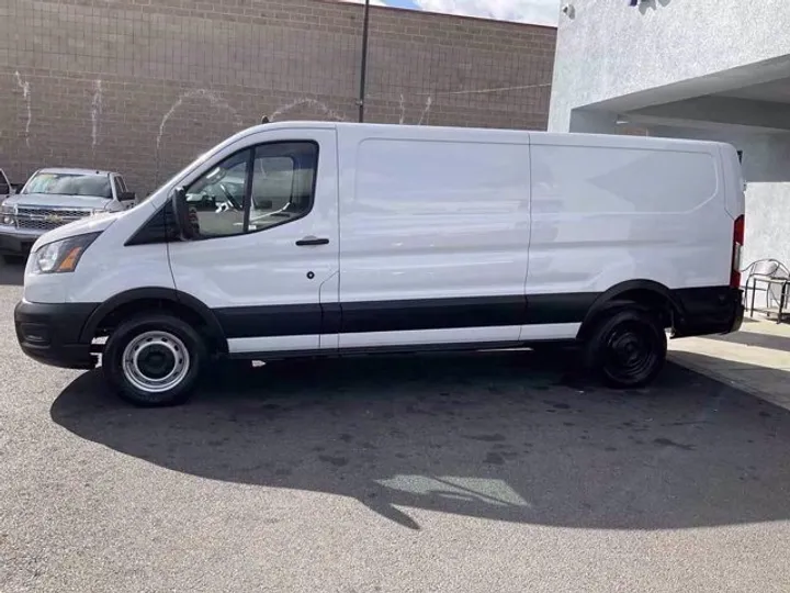 WHITE, 2020 FORD TRANSIT 250 CARGO VAN Image 9