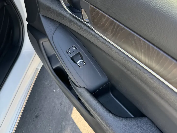 N / A, 2018 HONDA ACCORD Image 9