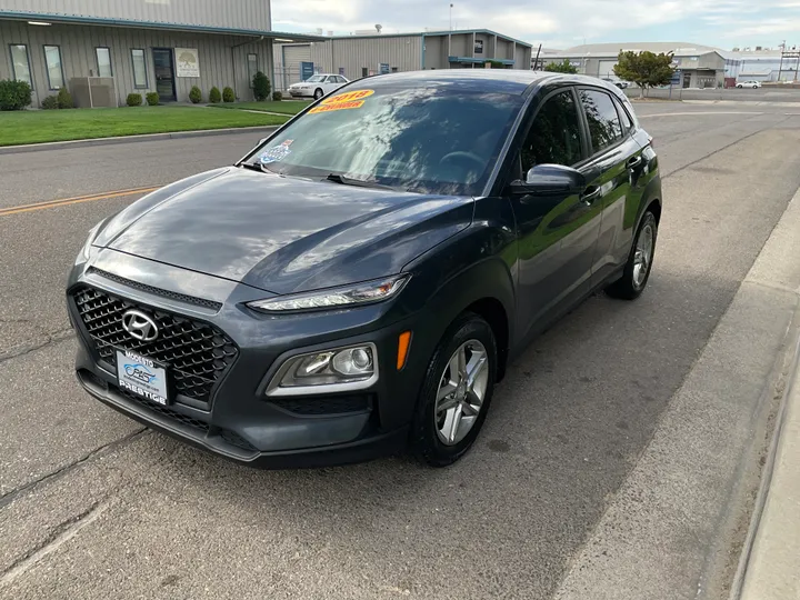 GRAY, 2018 HYUNDAI KONA Image 3